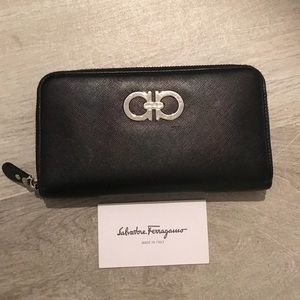Salvatore Ferragamo Women's Gancio Wallet